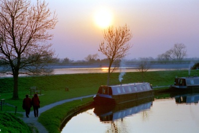 Canal boat on the Grand Junction Canal at Tring